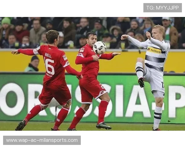 阿贾克斯夏窗战略：聚焦速度型边锋，开启重塑新时代