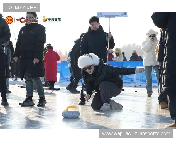 北京国际冰雪节吸引众多运动爱好者，冰雪运动深入人心，2021北京国际冰雪运动展览会