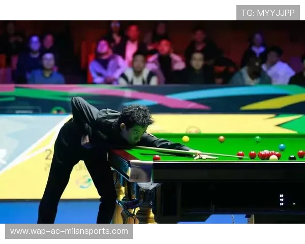 赵心童吴宜泽零封世界冠军，提前锁定斯诺克决赛席位，00后小将闪耀赛场